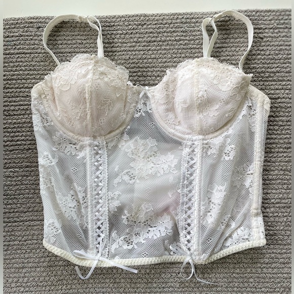 Vintage 90’s Victoria’s Secret Ivory White Lace Corset Bustier Top Size 34B - Picture 9 of 12